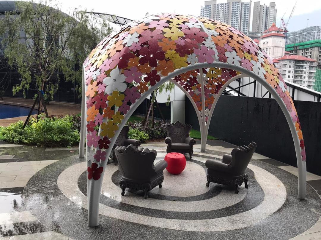 Arte Mont Kiara Host By Host Corner Suites Kuala Lumpur Dış mekan fotoğraf
