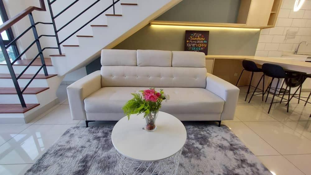 Arte Mont Kiara Host By Host Corner Suites Kuala Lumpur Dış mekan fotoğraf